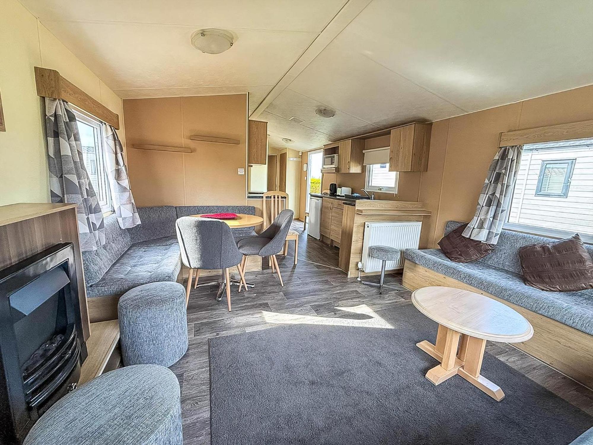 Lovely 6 Berth Caravan At Sunnydale Holiday Park Ref 35375S Louth  Buitenkant foto